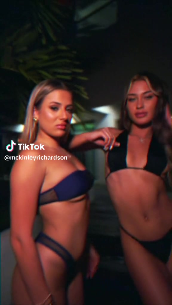 mckinley richardson – Sexy Binki with Freind !!! HOT Video Leaks !!!