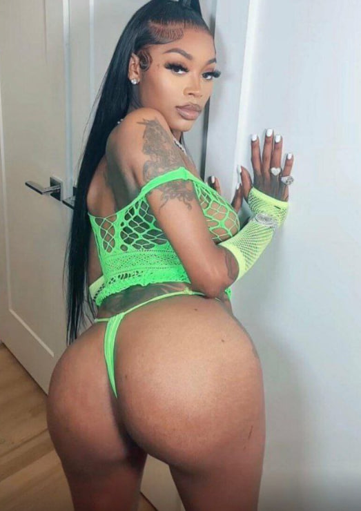 asian doll /asiandabrat  – Naked Big Butt / Video Leaks  Sextape !