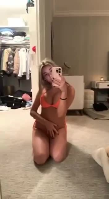 Mercedes blanche Onlyfans Leaked – Doggy style on bed !