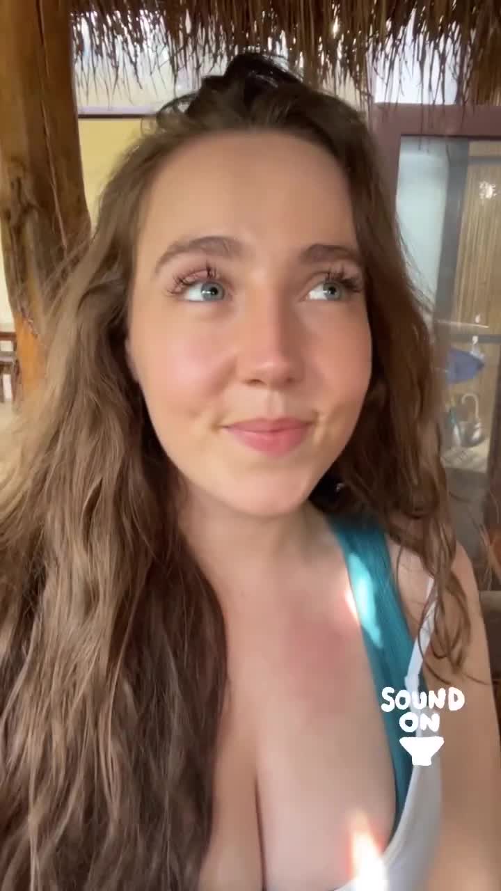 Brianna Chickenfry Onlyfans Leaked – Sexy Bikini Show Big Tits !!!