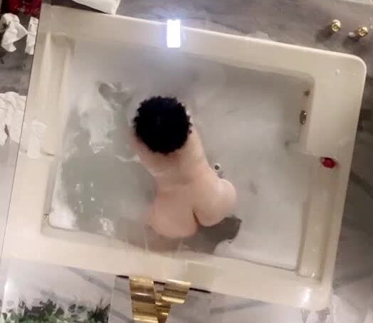 meldadel Nude Shower in Bathtub – Onlyfans Leaks Of ! HOT Sexy