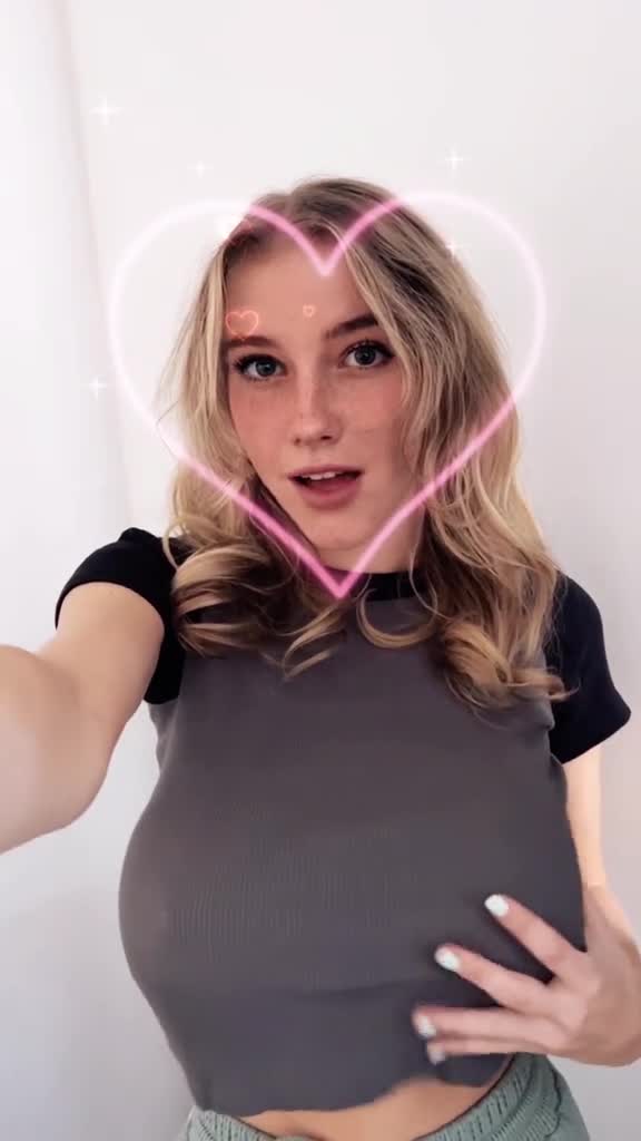 Zooemoore Onlyfans Leaked Naked Camshow Nipple on Mirror – HOT Sexy !!!