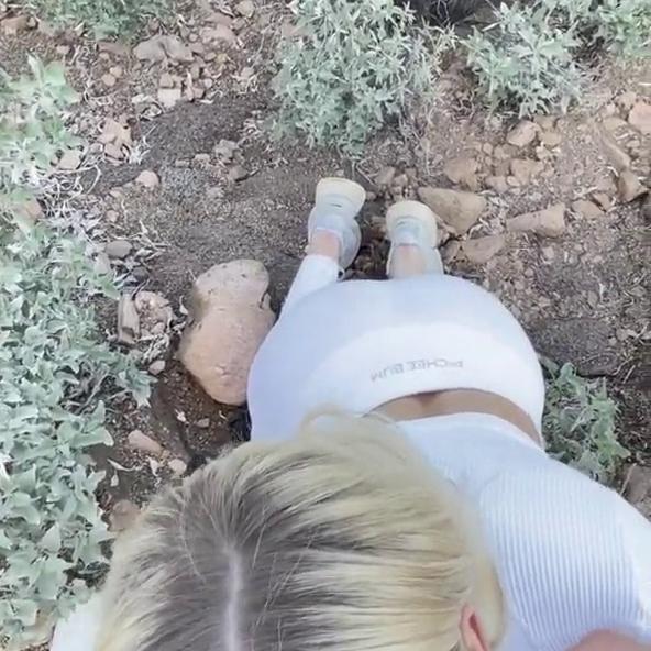 ScarlettKissesXO Outdoor Blowjob Video Leaked