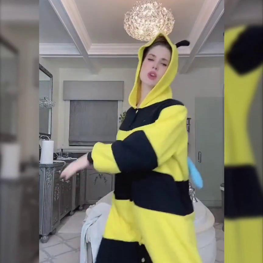 Amanda Cerny Nude Striptease Nipple Slip Video Leaked