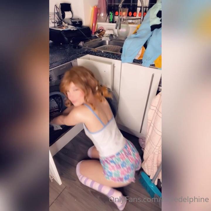 Belle Delphine Nude Stuck In The Dryer Fucking Porn Video Leaked