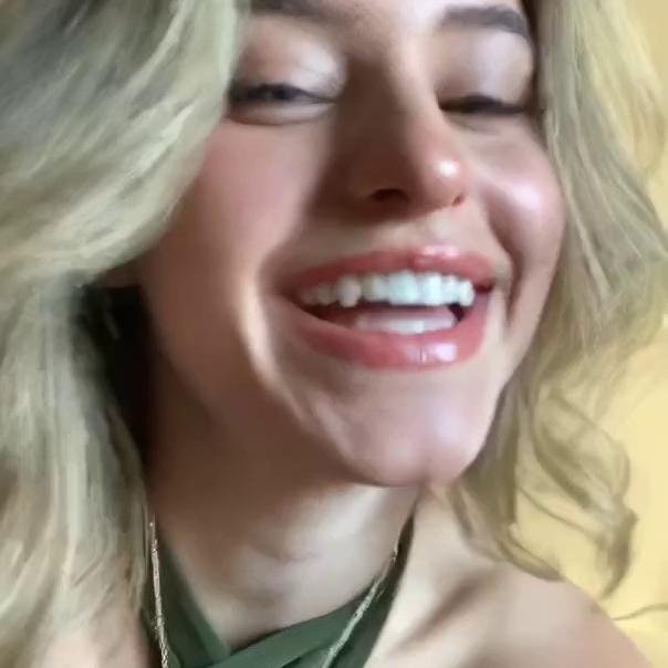 Lea Elui Nude Livestream Nipple Slip Video Leaked