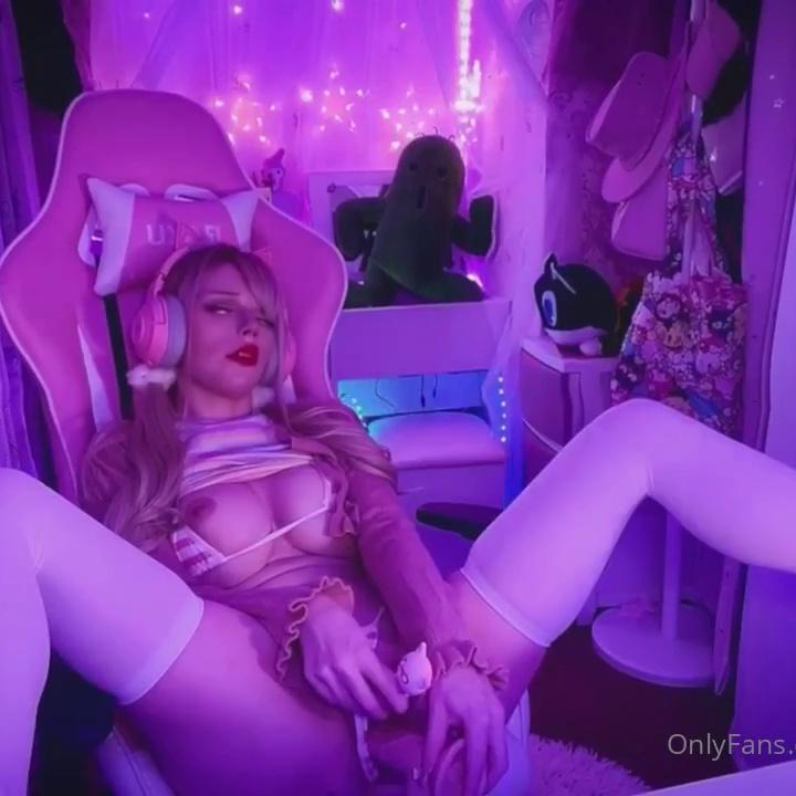Katyuska Moonfox Leaked Masturbating Porn Video