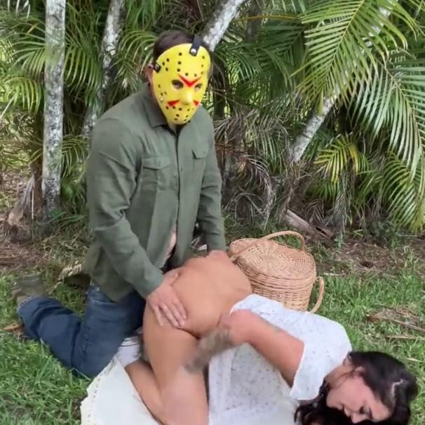 Emily Rinaudo Picnic Sex Video Leaked